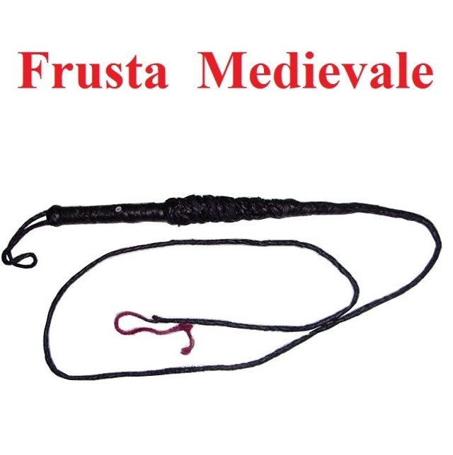 Frusta medievale in sint-pelle intrecciata - replica storica di frusta usata nel medioevo.