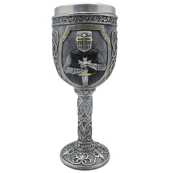 Calice cavaliere ospitaliero - coppa fantasy da collezione dedicata ai cavalieri medievali dell'ordine dell'ospedale di san giovanni di gerusalemme delle crociate in terrasanta.