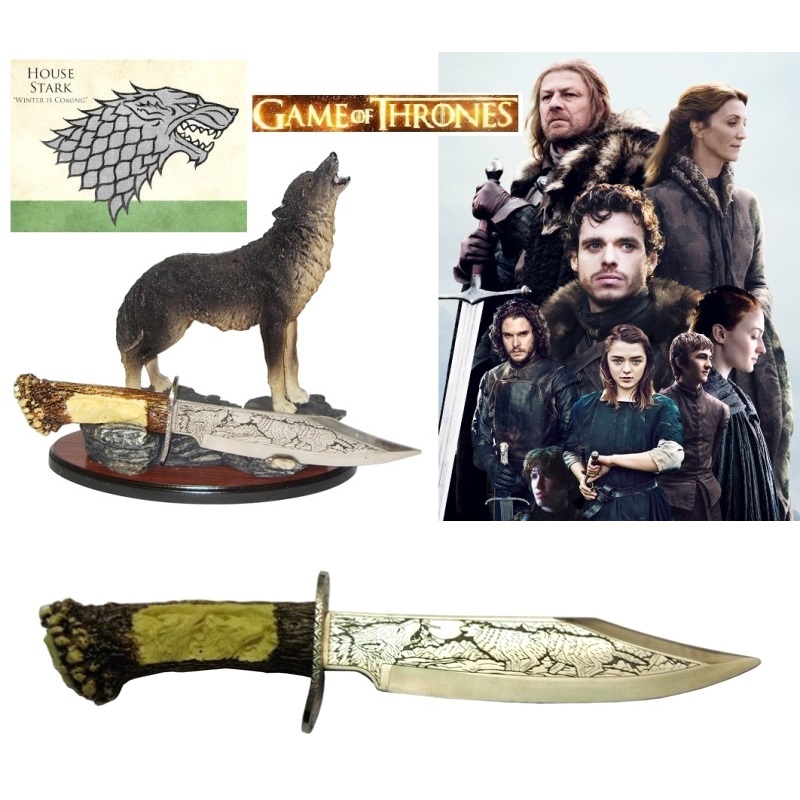 Coltello stark - pugnale fantasy da collezione dedicato alla serie televisiva il trono di spade con con lupi incisi su lama ed espositore da tavolo a forma di lupo grigio che ulula .